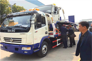 海阳汽车道路救援拖车价格
